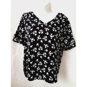 Roz & Ali black white small floral blouse